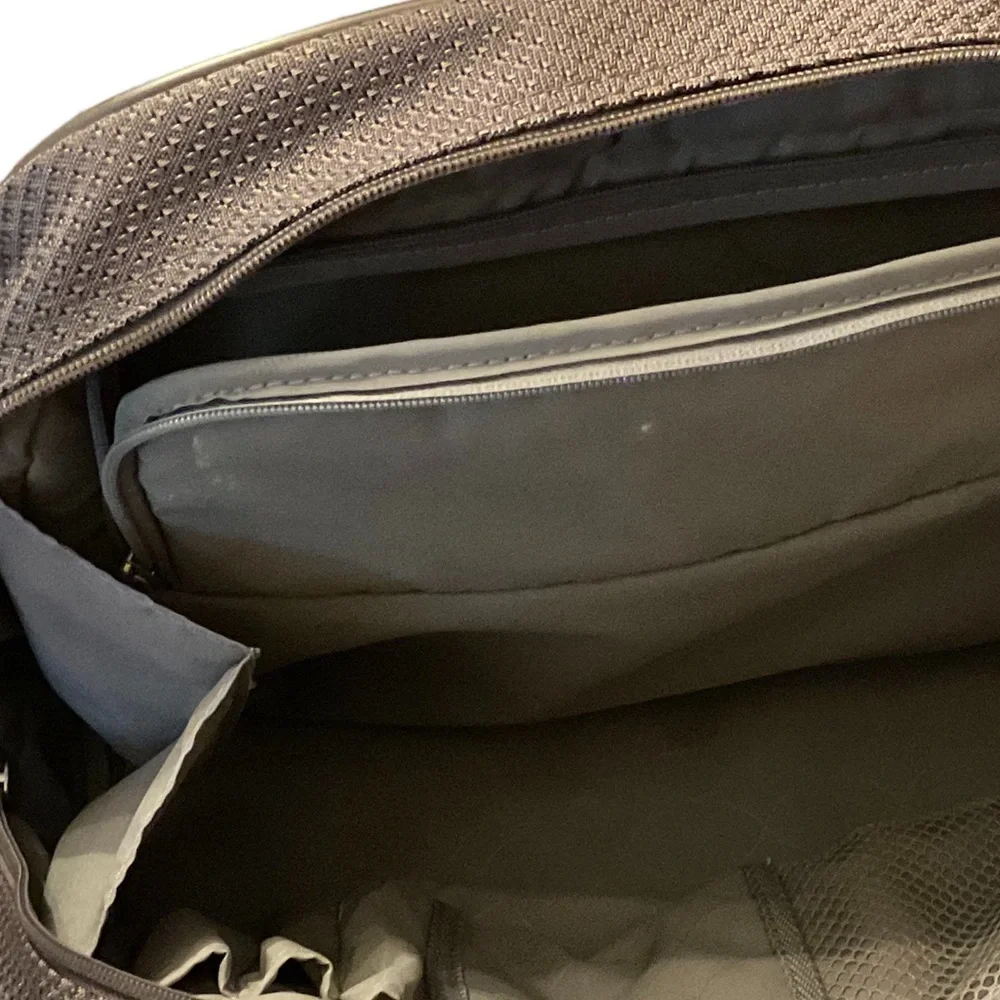 Samsonite Quality Multi Pocket Double Strap Padded Pocket Vintage Travel Bag! - Picture 9 of 9